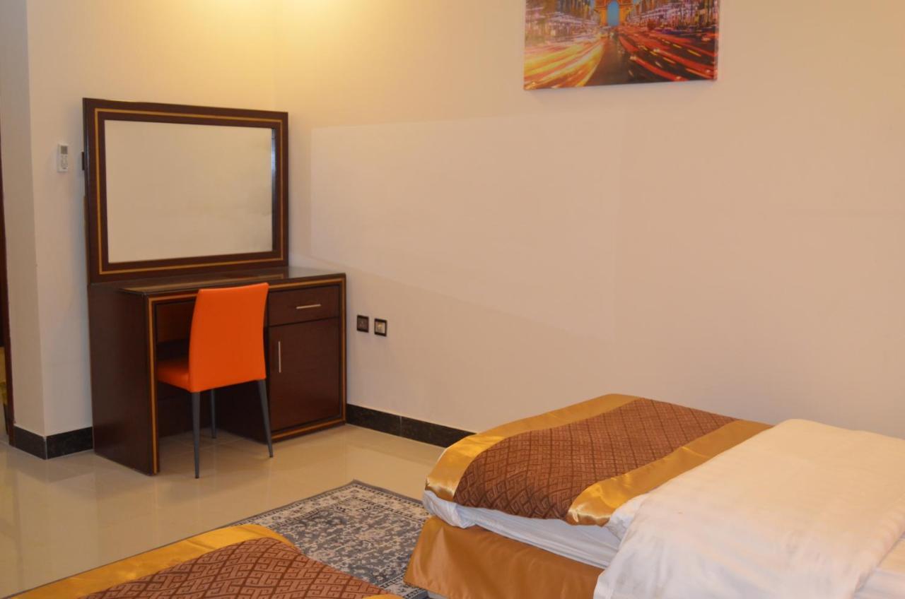 Almanzel Althahabi Aparthotel Dammam Habitación foto